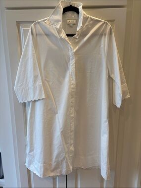 White Scalloped Hem Button-Up Tunic